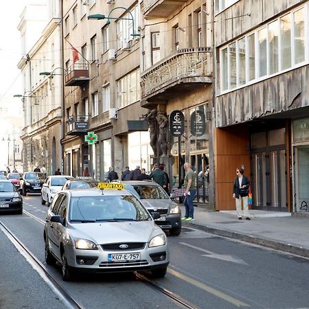 Fg Boutique Hostel Sarajevo Bagian luar foto