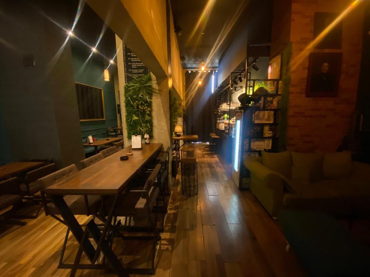 Fg Boutique Hostel Sarajevo Bagian luar foto
