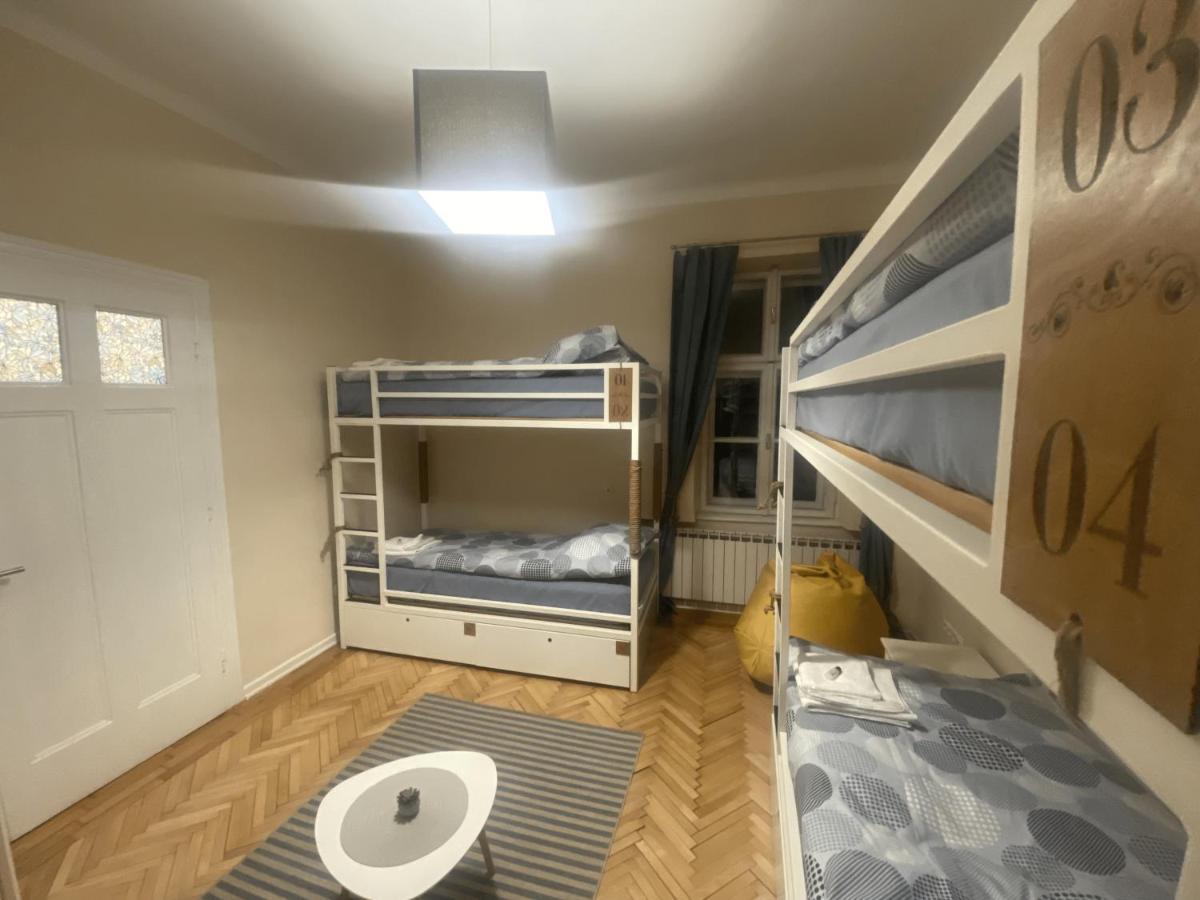 Fg Boutique Hostel Sarajevo Bagian luar foto