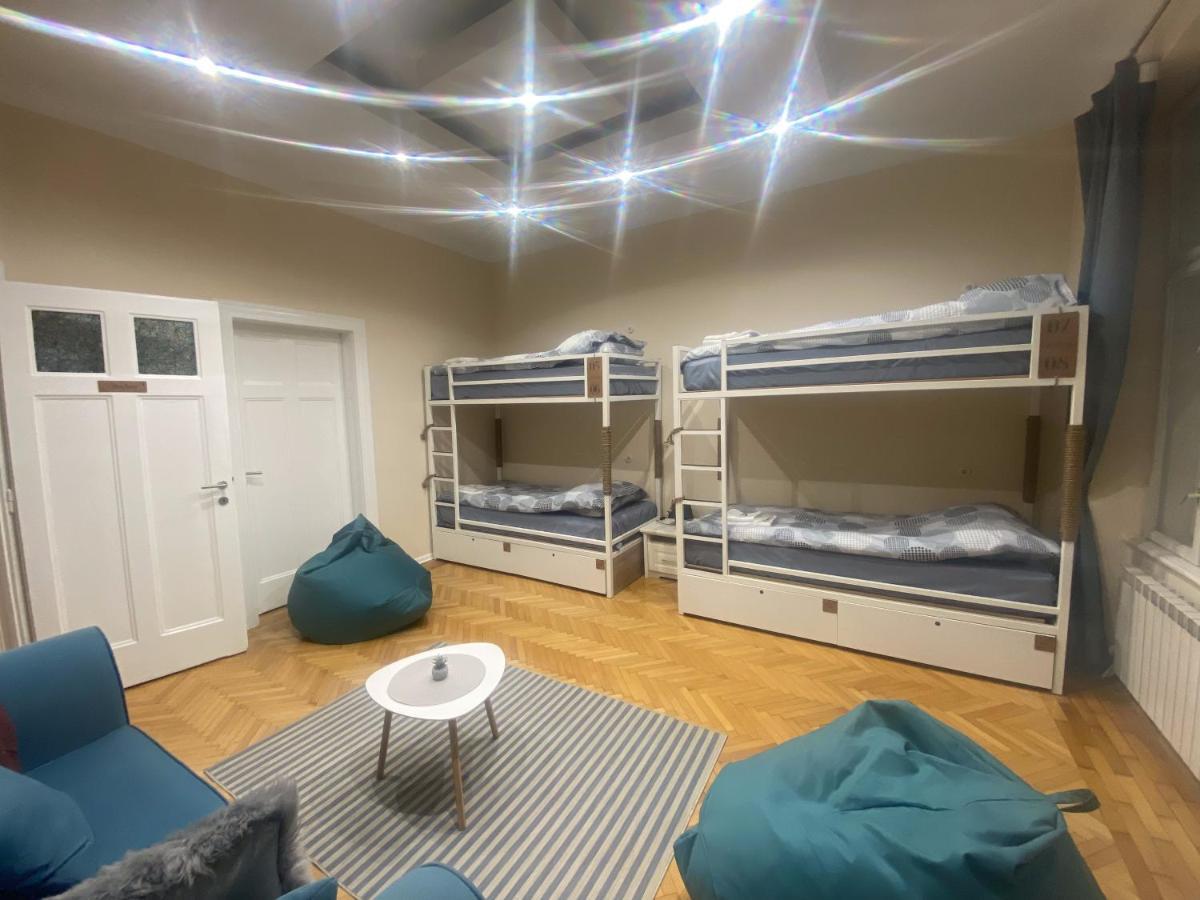 Fg Boutique Hostel Sarajevo Bagian luar foto
