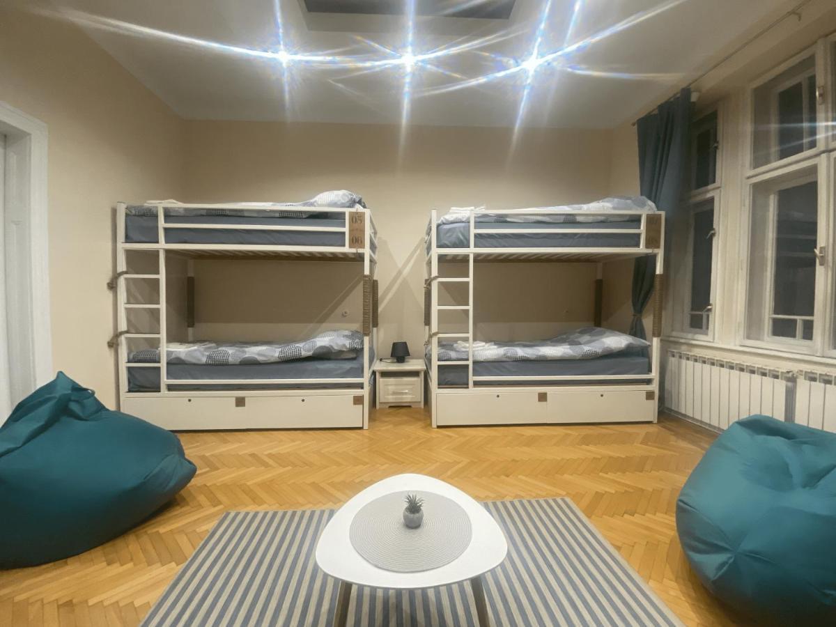 Fg Boutique Hostel Sarajevo Bagian luar foto