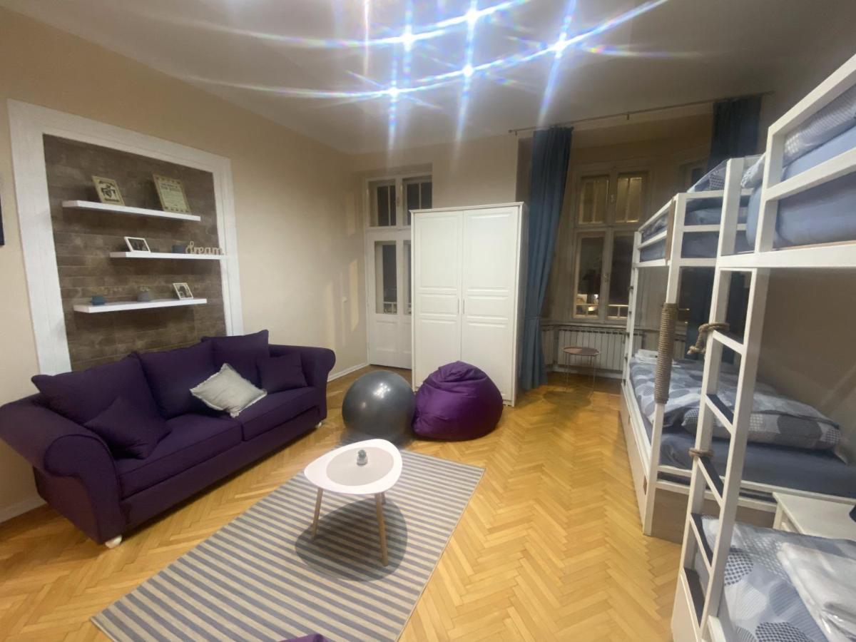 Fg Boutique Hostel Sarajevo Bagian luar foto